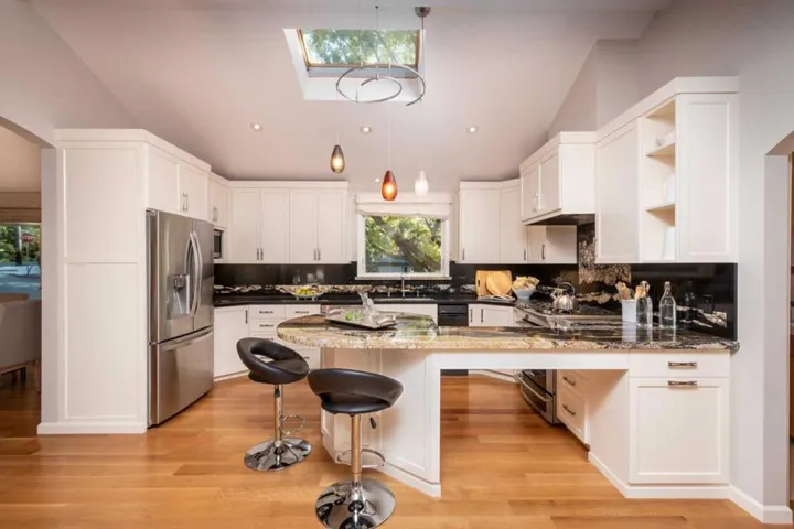 2450 Brewster Avenue, Redwood City, California 94062