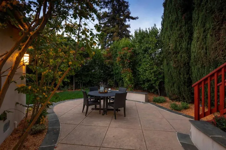 2450 Brewster Avenue, Redwood City, California 94062