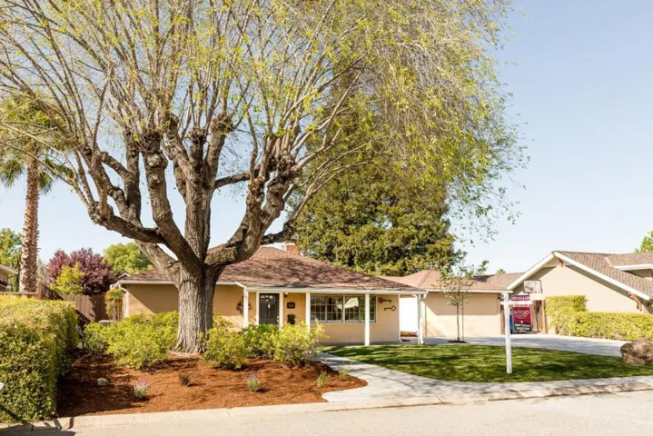 18645 Paseo Pueblo, Saratoga, California 95070