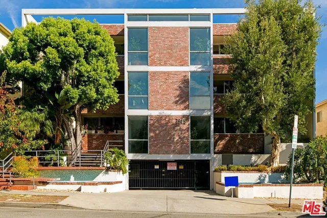 7949 Selma Avenue 18, Los Angeles, California 90046