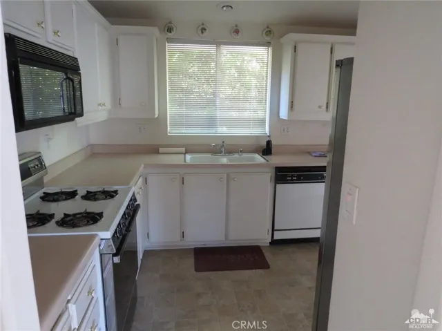 35421 Mexico Way, Thousand Palms, California 92276
