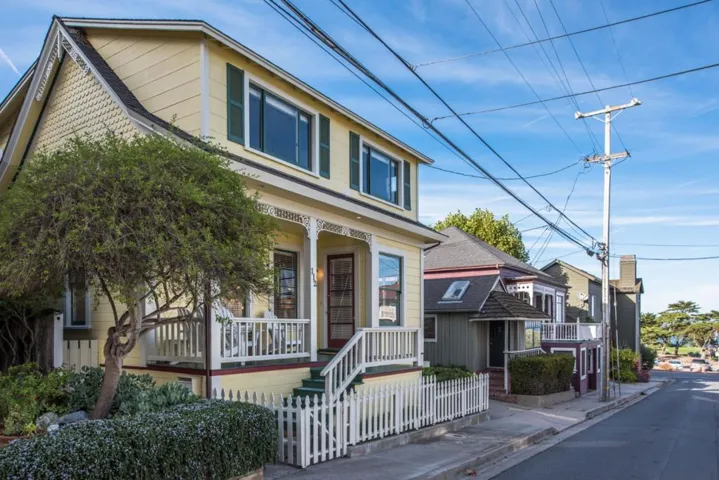 112 16th Street, Pacific Grove, California 93950