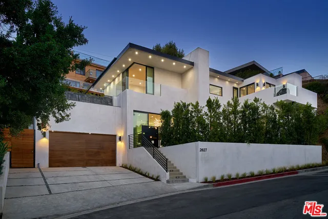2827 Las Alturas Street, Los Angeles, California 90068