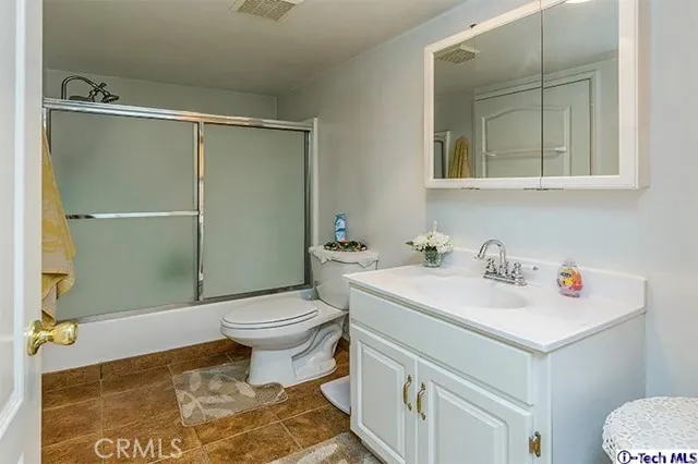6442 Troost Avenue, North Hollywood, California 91606