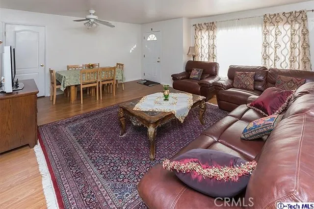 6442 Troost Avenue, North Hollywood, California 91606