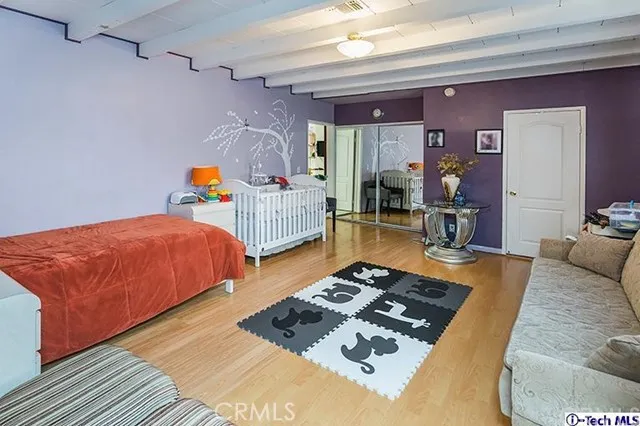6442 Troost Avenue, North Hollywood, California 91606