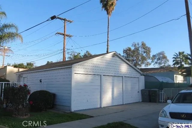 544 Burchett Street, Glendale, California 91203