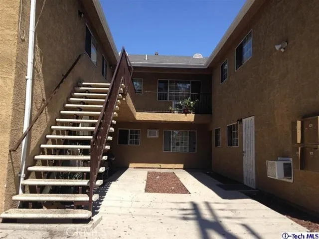 4214 Avalon Boulevard, Los Angeles, California 90011