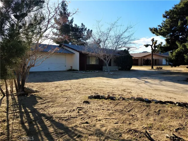 7359 Valley Vista Avenue, Yucca Valley, California 92284