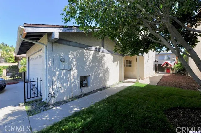 12224 Cohasset Street, North Hollywood, California 91605