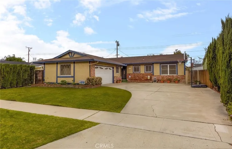 4272 W Oak Avenue, Fullerton, California 92833