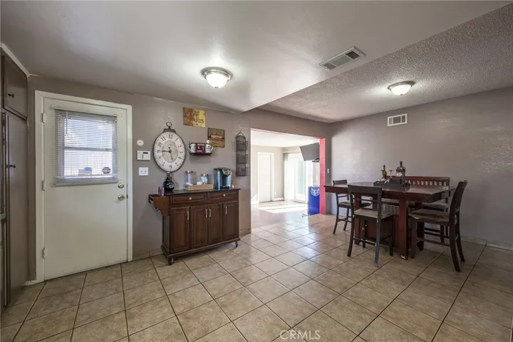 27102 Stratford Street, Highland, California 92346
