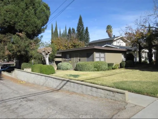 9 E Fern Avenue, Redlands, California 92373