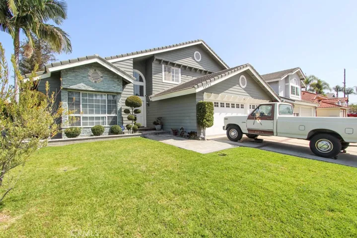Beautiful front yard