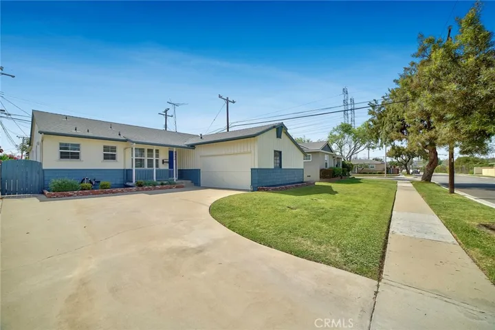 5208 Knoxville Avenue, Lakewood, California 90713