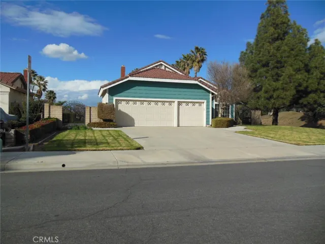 11003 Briar Knoll Court, Riverside, California 92505