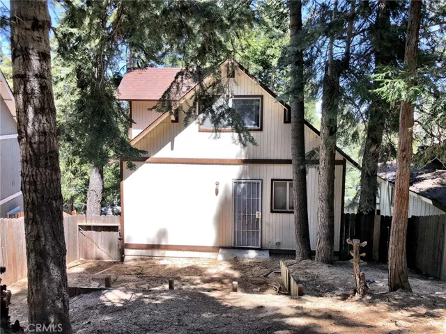 EXTERIOR BACK