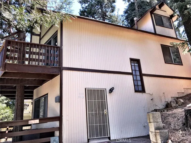 EXTERIOR ENTRY