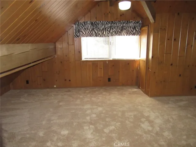 UPSTAIRS-BEDROOM 3