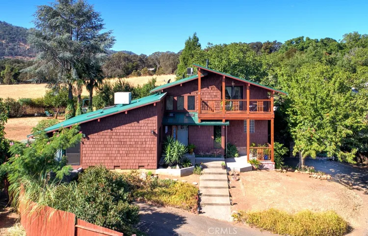 Ready to move right in! Master suite balcony added last year to add the lake views and enjoy the wildlife below