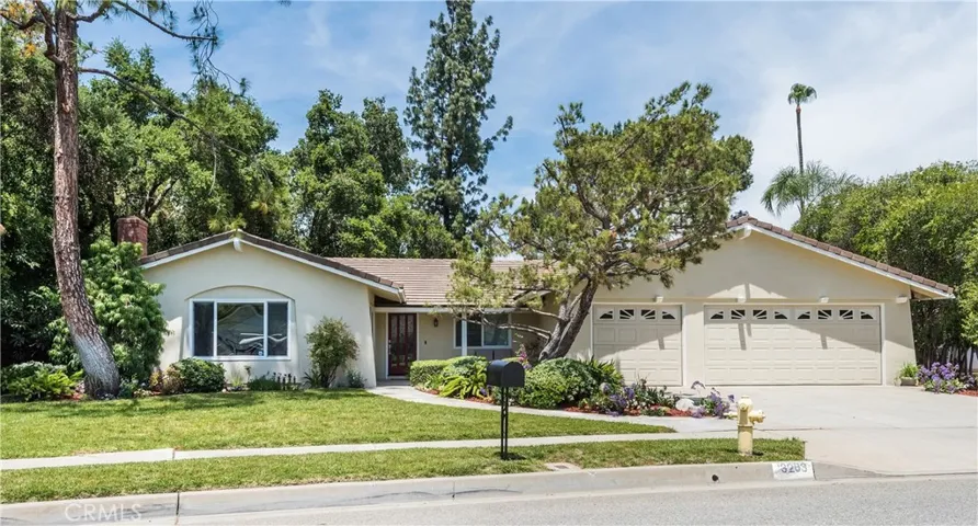 Contemporary REMODELED 4BD/3BA /2463 sqft. home on 16,167 sqft. Lot