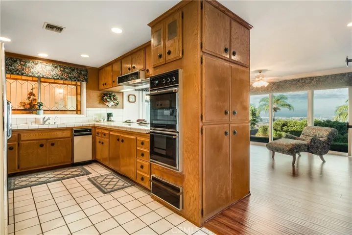 70 Rockinghorse Road, Rancho Palos Verdes, California 90275