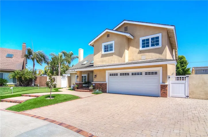 Huge paver driveway adds nice character...plus offers so much extra parking.