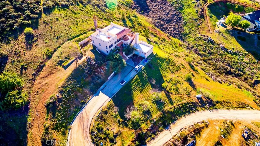 31350 Via Curtidor, Winchester, California 92596