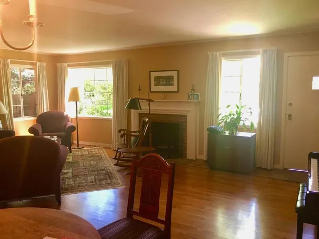 306 Iris, Palo Alto, California 94303