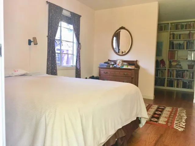 306 Iris, Palo Alto, California 94303