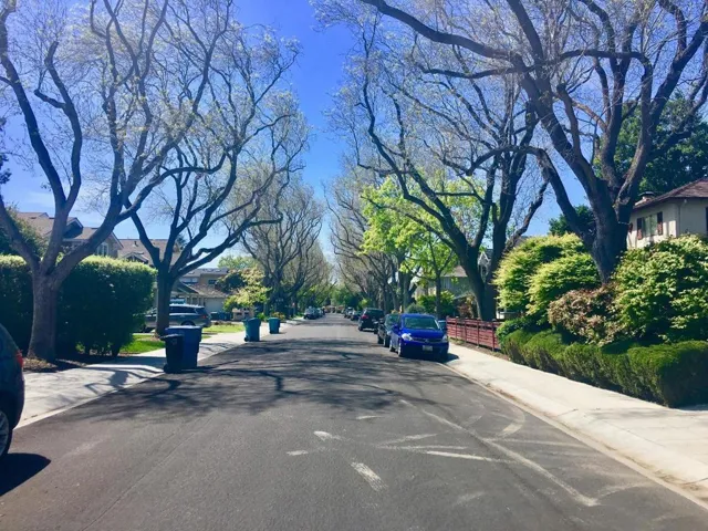 306 Iris, Palo Alto, California 94303