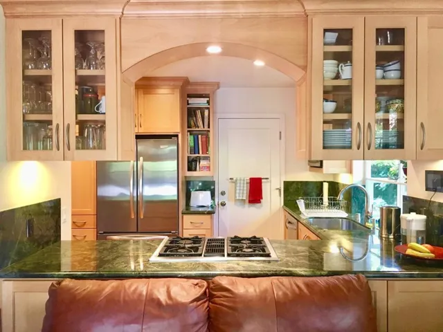 306 Iris, Palo Alto, California 94303