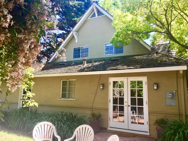 306 Iris, Palo Alto, California 94303