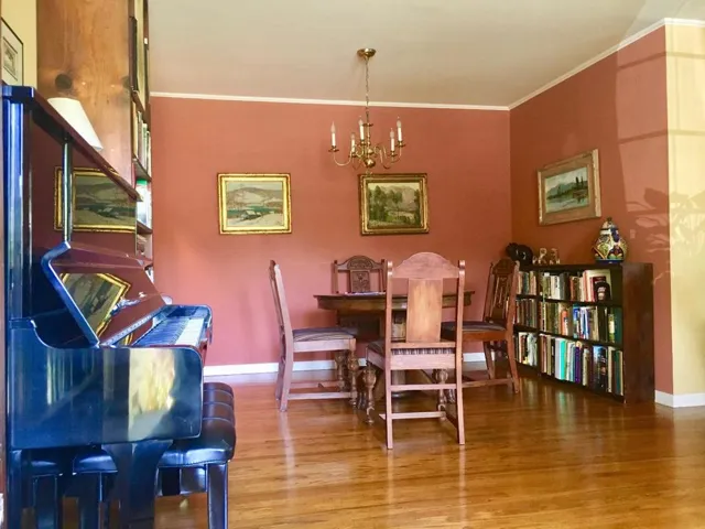 306 Iris, Palo Alto, California 94303