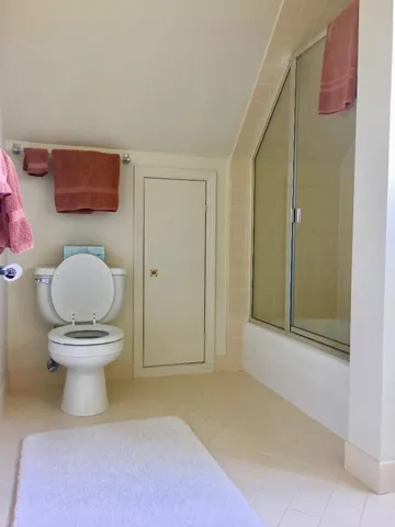 306 Iris, Palo Alto, California 94303