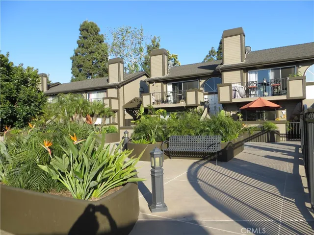 The Searidge Courtyard