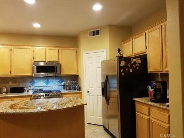13804 Pinellia Street, Hesperia, California 92344