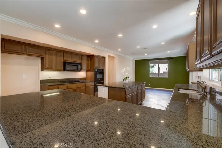 13713 Deerpath Circle, Eastvale, California 92880