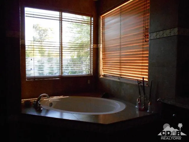 111 Azzuro Drive, Palm Desert, California 92211