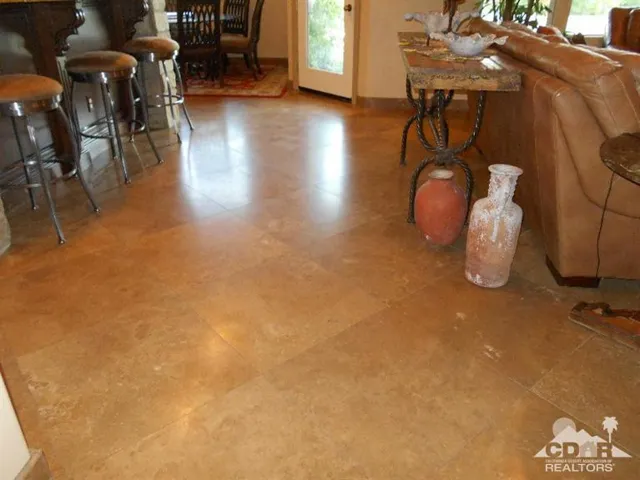 111 Azzuro Drive, Palm Desert, California 92211