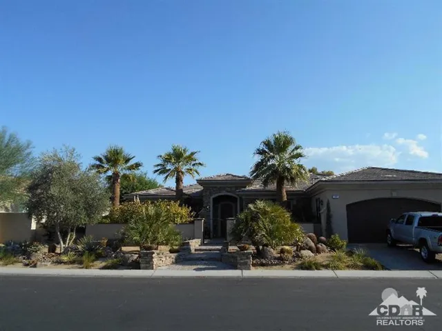 111 Azzuro Drive, Palm Desert, California 92211