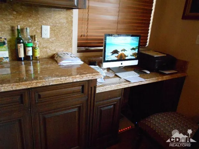 111 Azzuro Drive, Palm Desert, California 92211