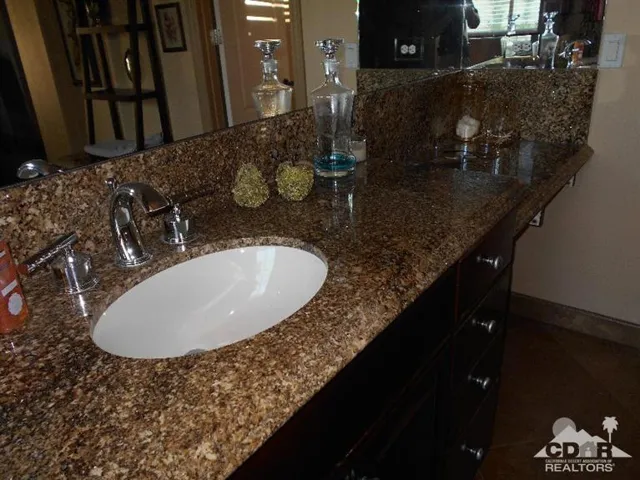 111 Azzuro Drive, Palm Desert, California 92211