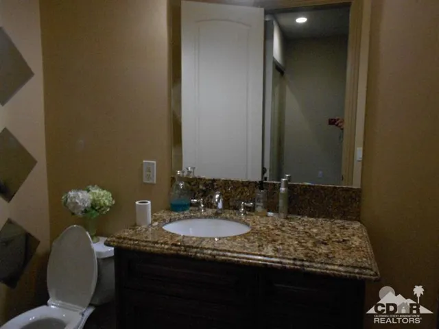 111 Azzuro Drive, Palm Desert, California 92211