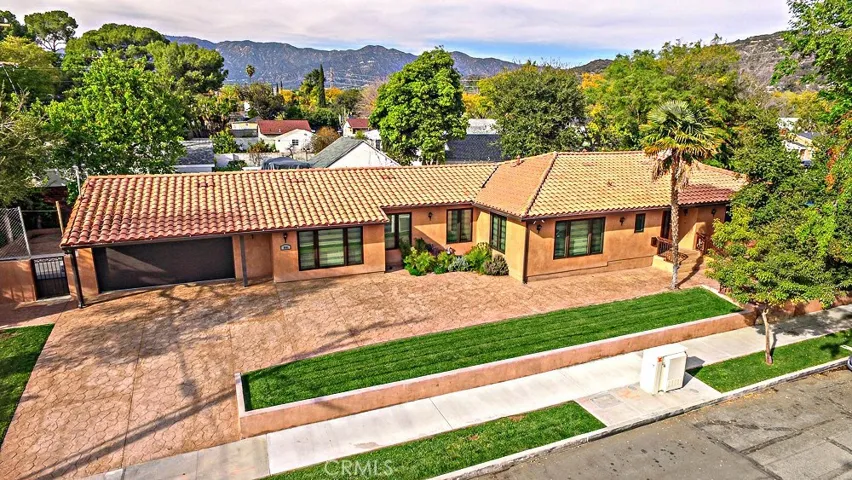 1661 Don Carlos Avenue, Glendale, California 91208