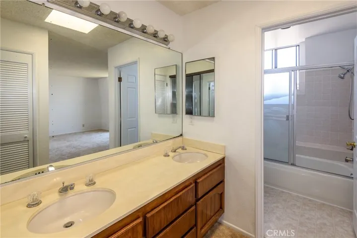 2115 Farrell Avenue C, Redondo Beach, California 90278