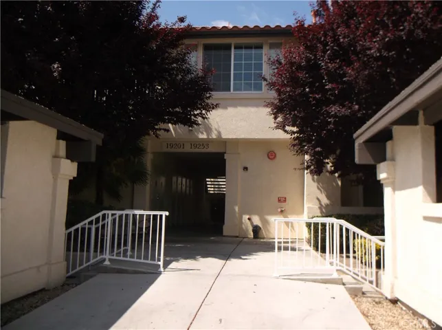 19231 Palo Verde Drive 16, Apple Valley, California 92308