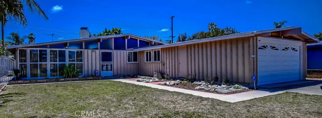 2462 W Chain Avenue, Anaheim, California 92804