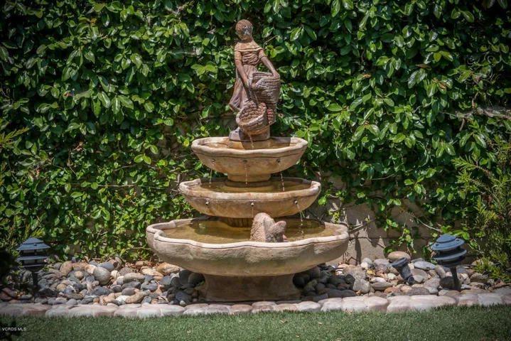 243 Cliffwood Dr Simi Valley-large-044-4