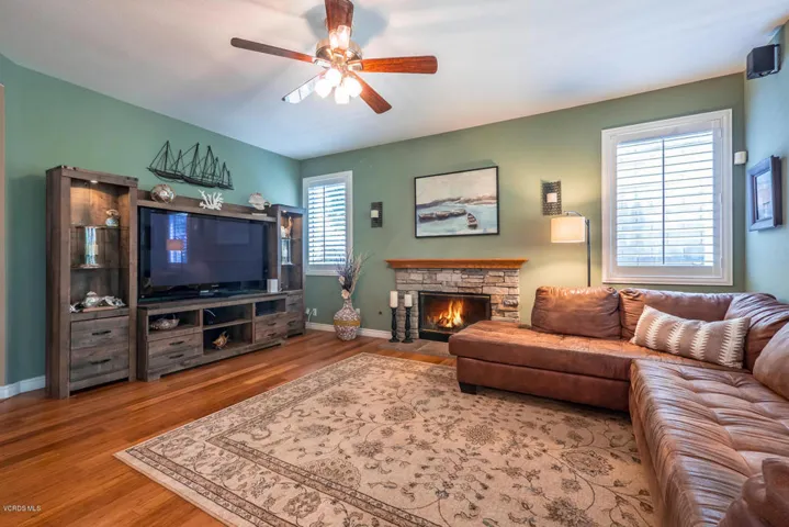 243 Cliffwood Dr Simi Valley-large-012-4